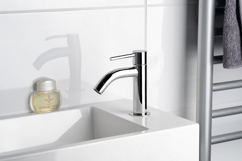 SMALL Baterie lavoar apă rece 145 mm, crom